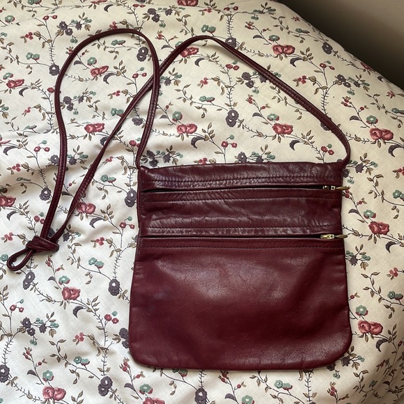 Vintage Maroon Leather Cross Body Purse - Picture 3 of 5